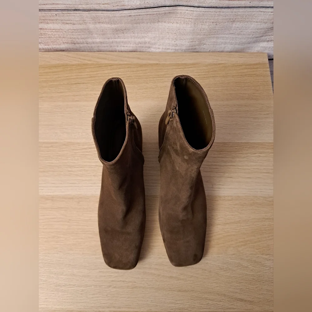 Vince Brown Suede Ankle Boots - Picture 10 of 10